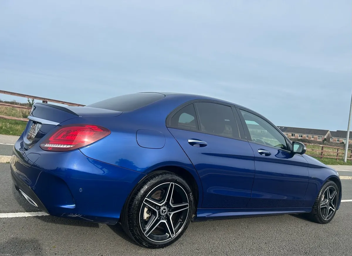 2021 MERCEDES C300de AMG Night Edition - Image 3