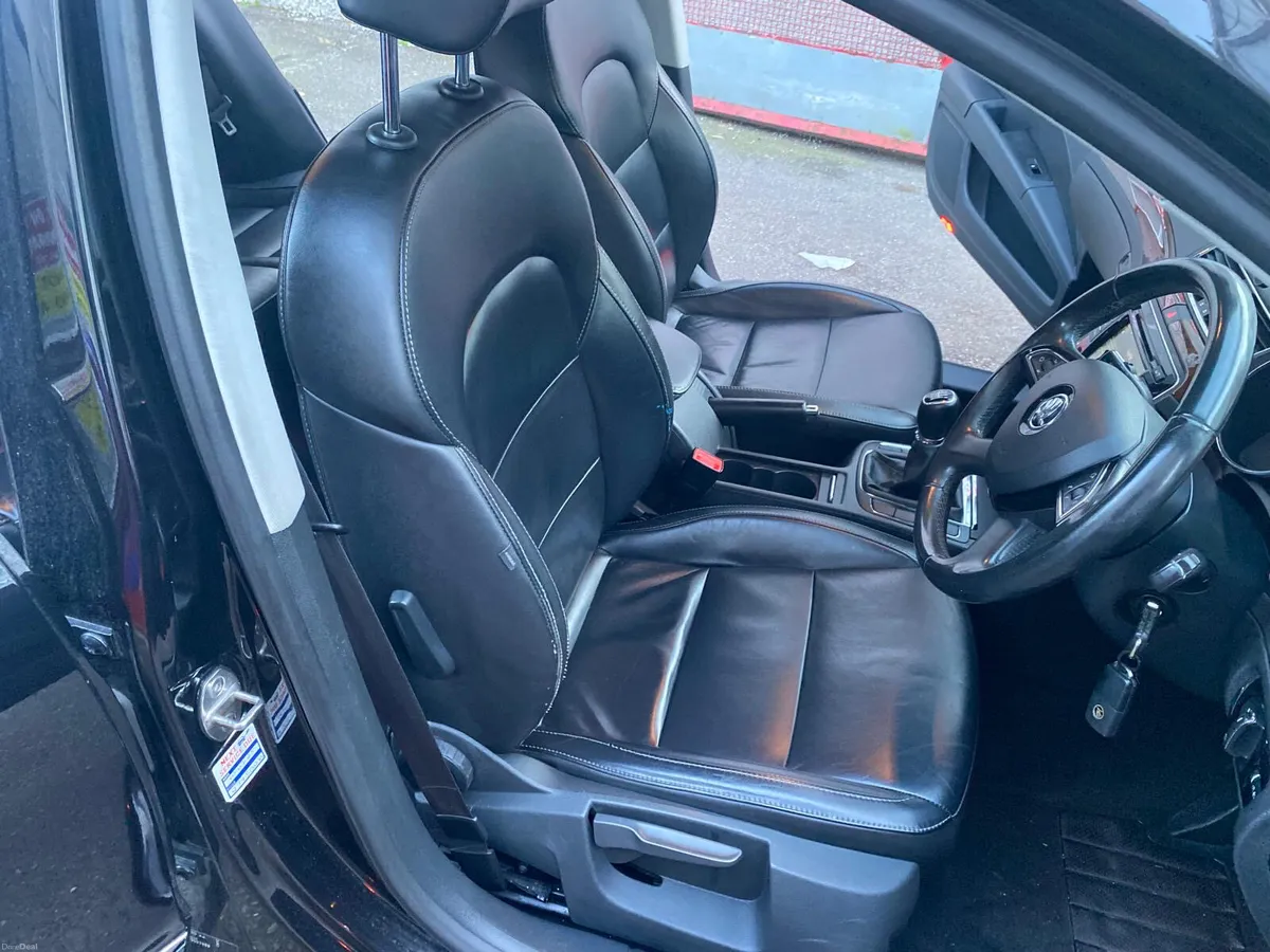 Skoda Superb 2014 - Image 4