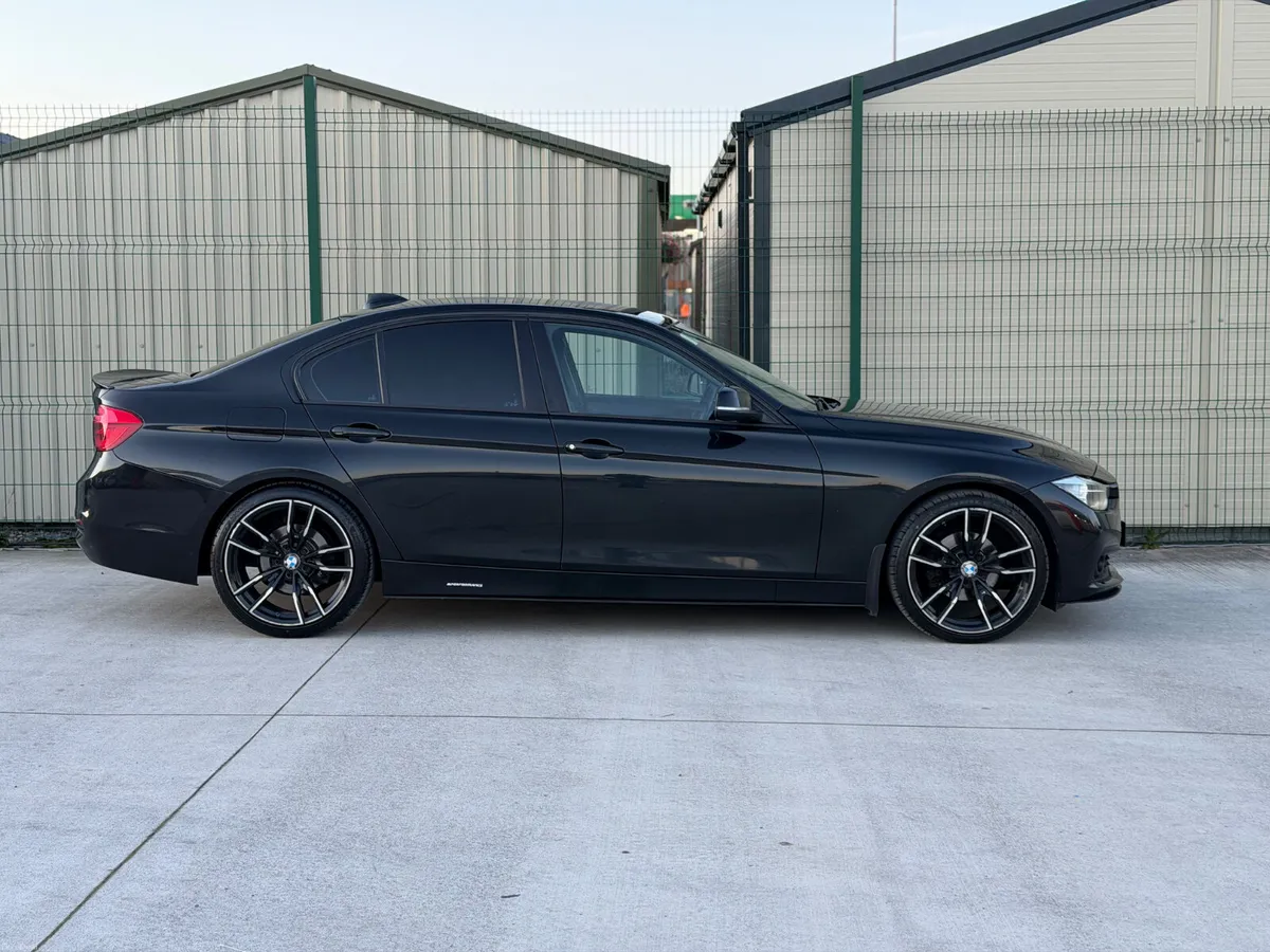 BMW 320d 171 Sport - Image 3