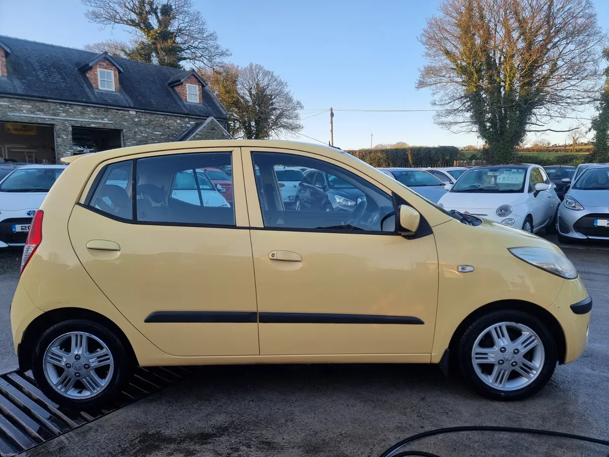 €1333 Hyundai i10 2010 petrol ⛽️  €1333 - Image 3