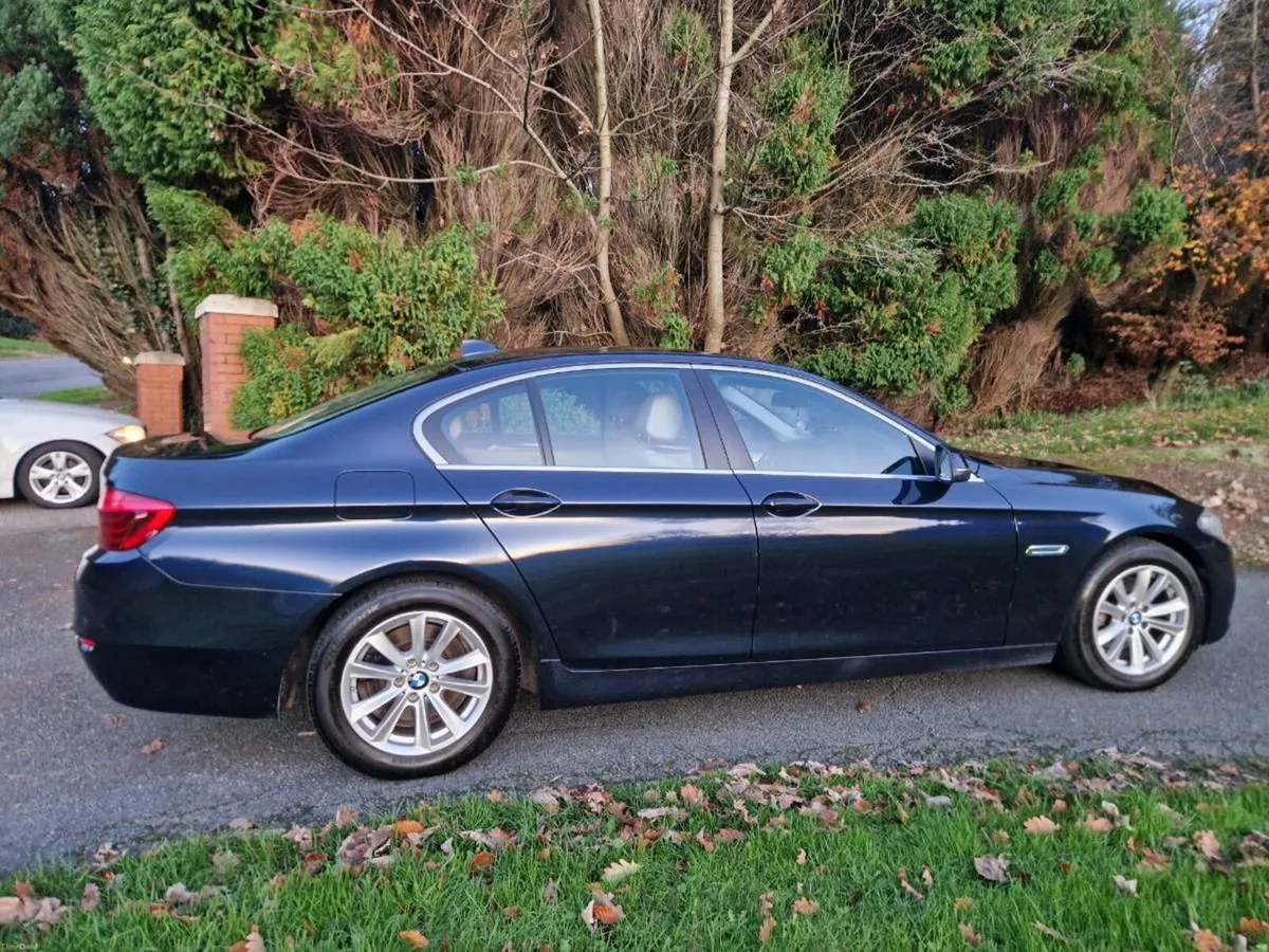 BMW 5-Series 2013 - Image 2