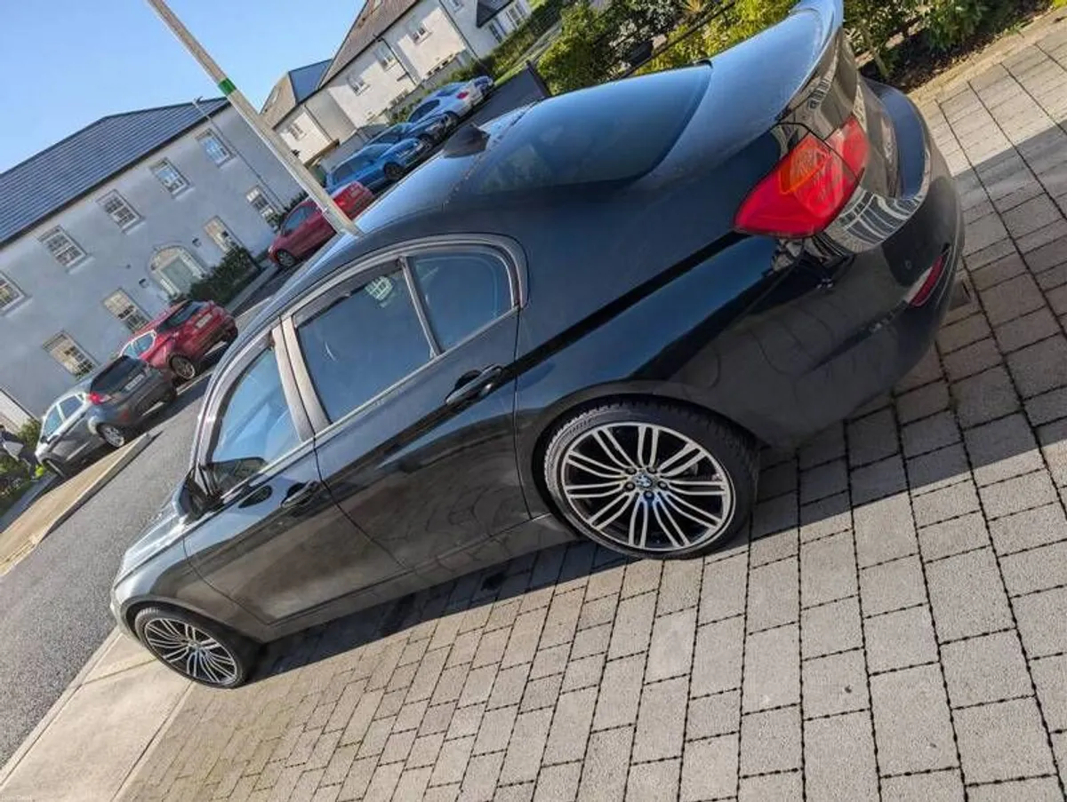 2013 Bmw 320d - Image 1