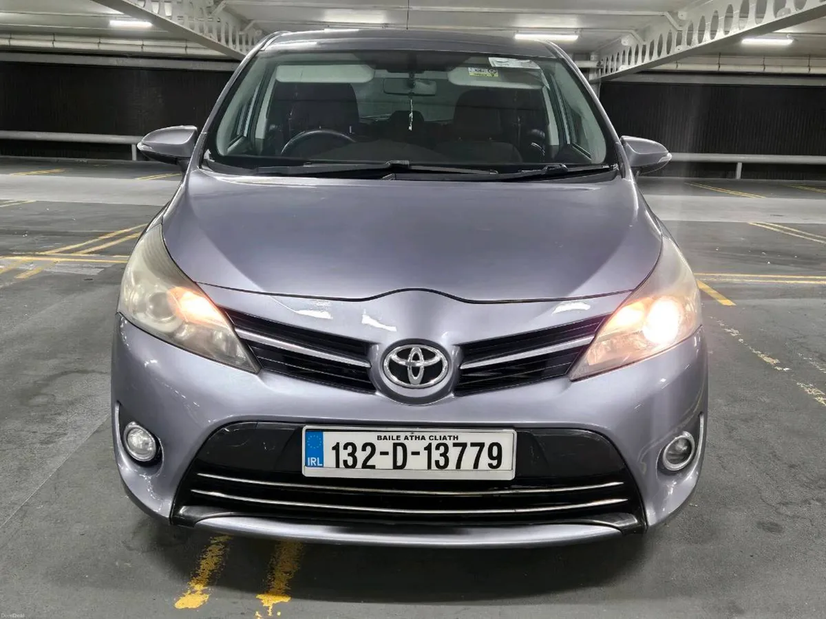 132 Toyota verso - Image 2