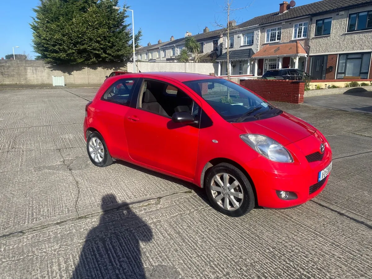 Toyota Yaris - Image 2