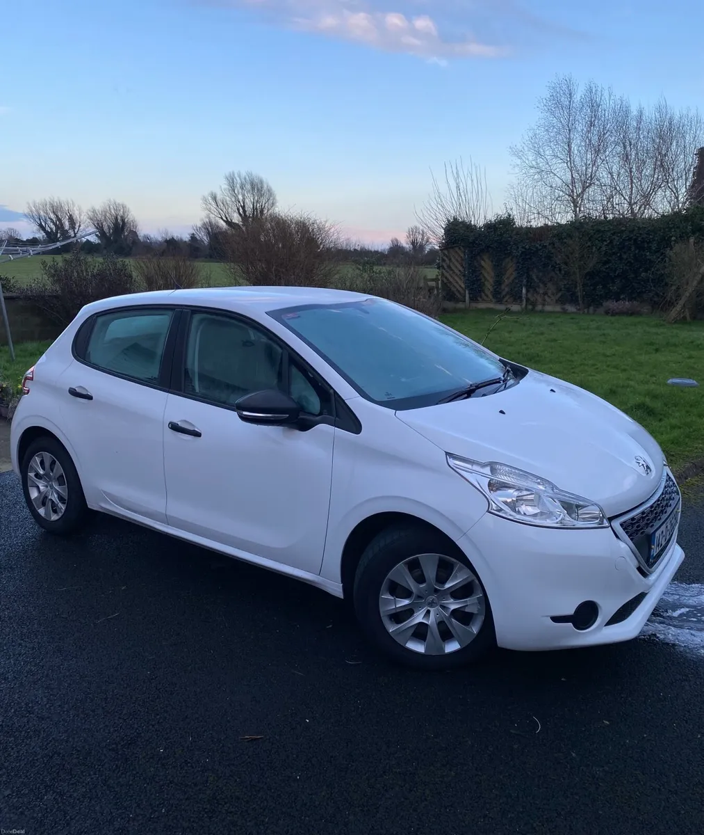 Peugeot 208 2014 - Image 1