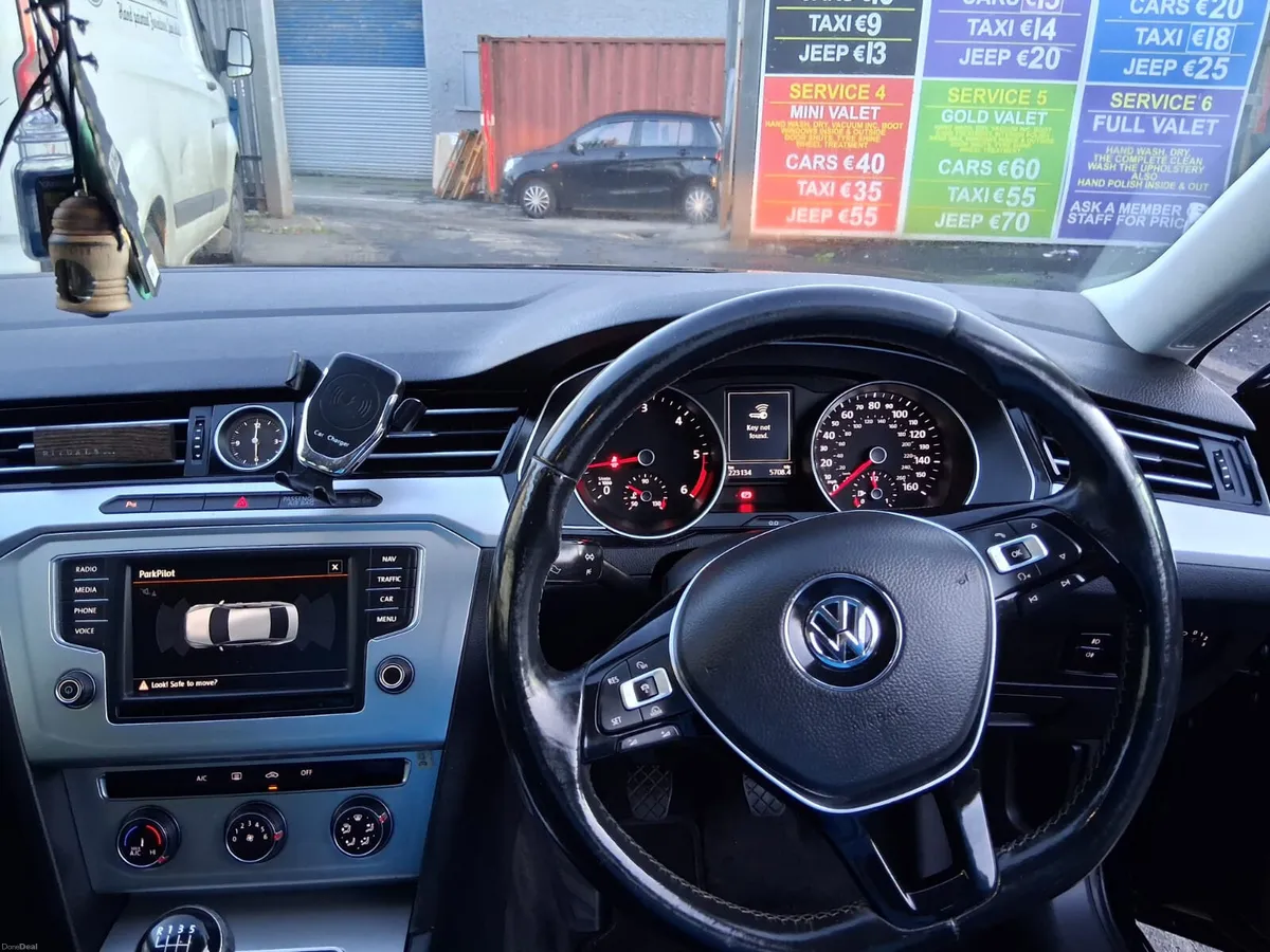 Volkswagen Passat 2015 Highline - Image 2