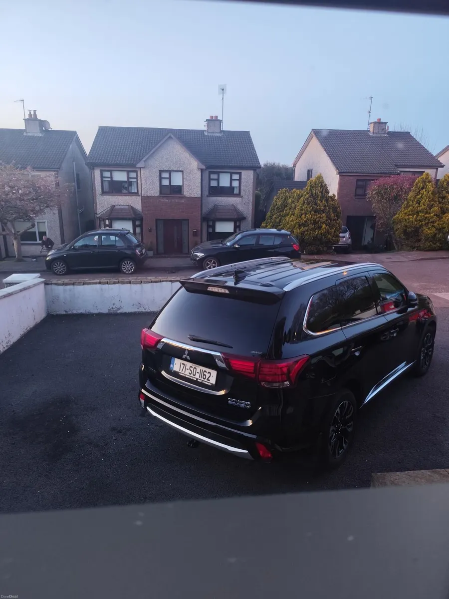 Mitsubishi Outlander 2017 - Image 2