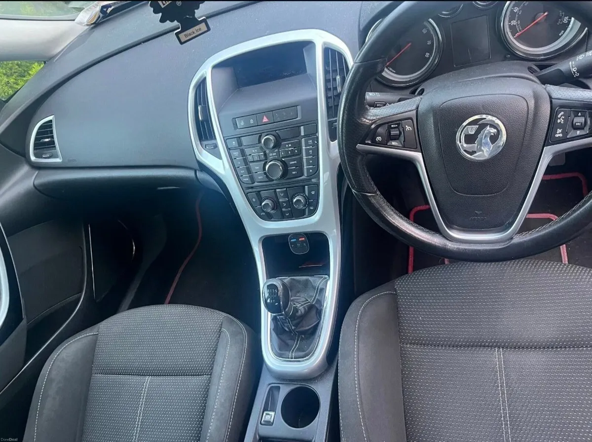 Vauxhall Astra - Image 2