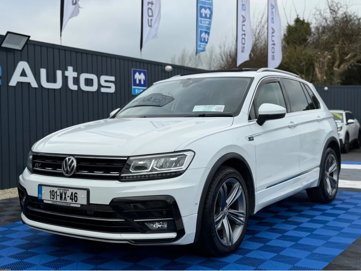 Volkswagen Tiguan R-LINE - **SUNROOF** 2.0L DIESEL - Image 2