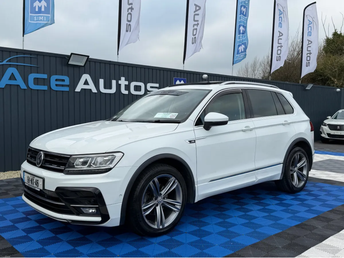 Volkswagen Tiguan R-LINE - **SUNROOF** 2.0L DIESEL - Image 4