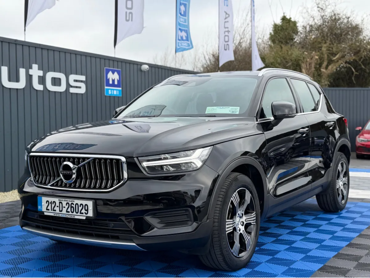Volvo XC40 T3 INSCRIPTION - 1.5 PETROL - MANUAL - - Image 2