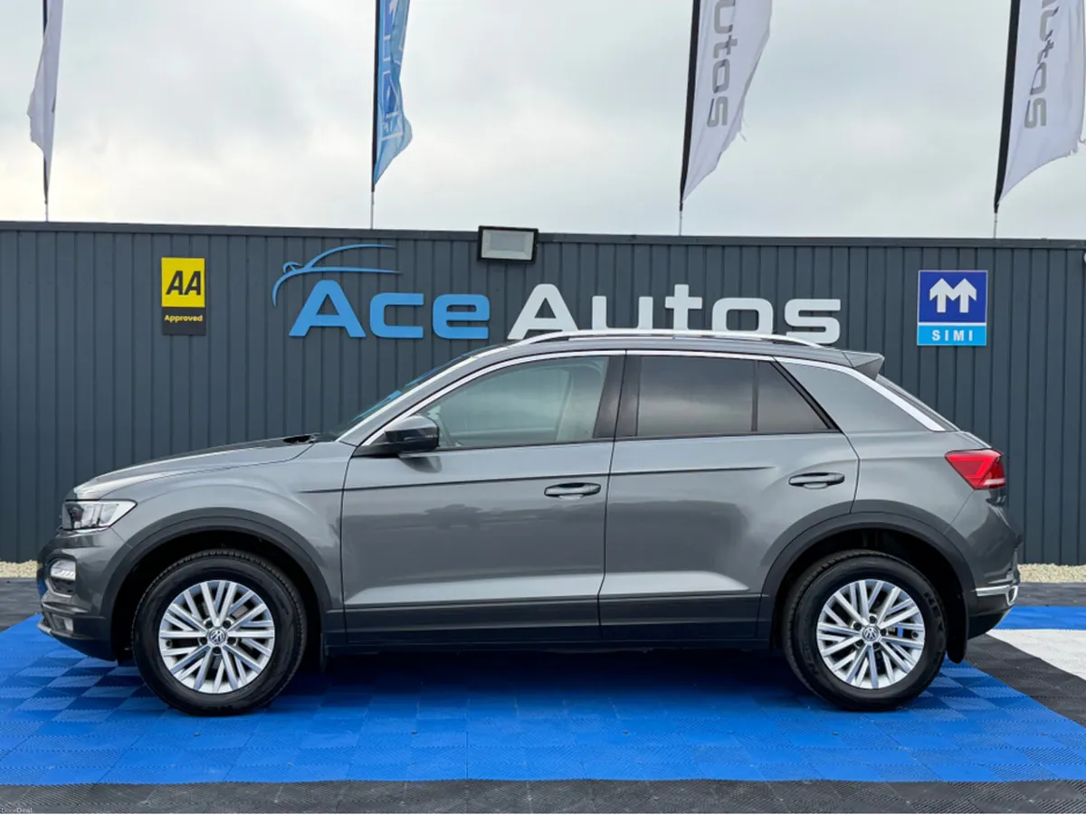 Volkswagen T-Roc ***DEPOSIT TAKEN*** DESIGN - 1.6 - Image 4