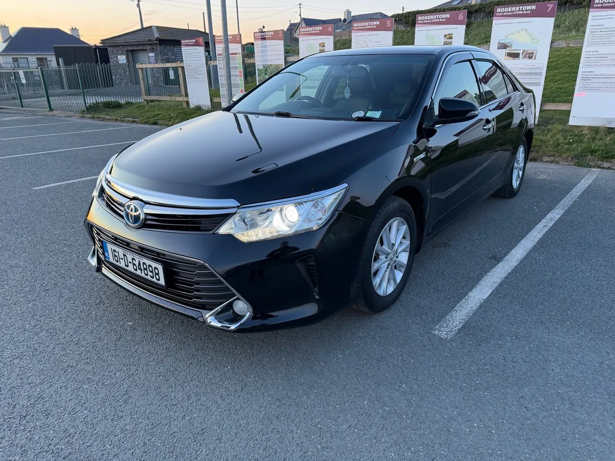 Toyota Camry - Image 3