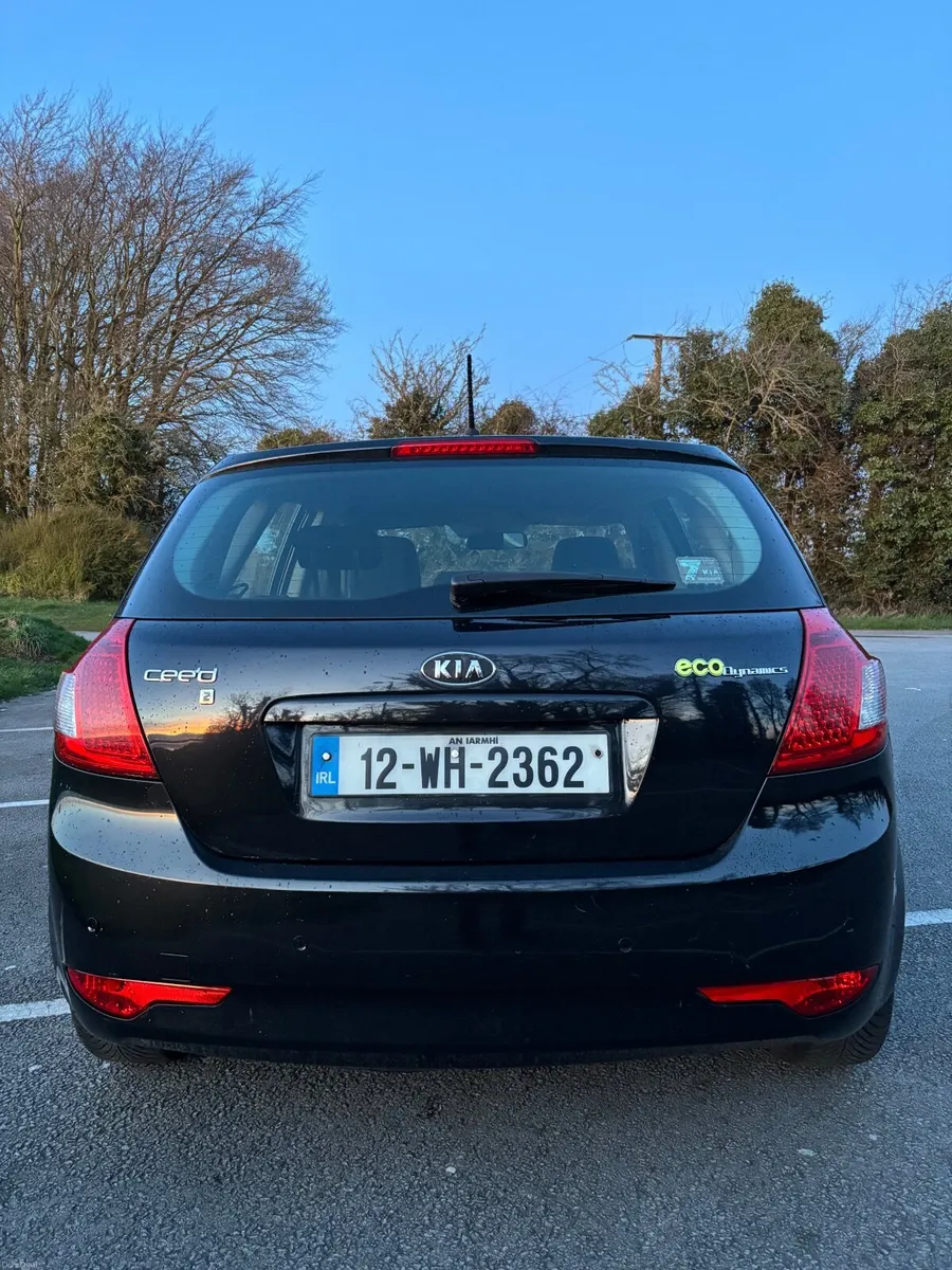 Kia Ceed 2012 - Image 2