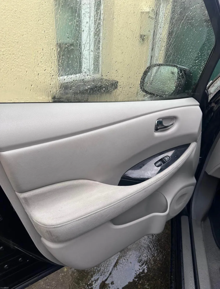 Nissan leaf for sale - Image 3