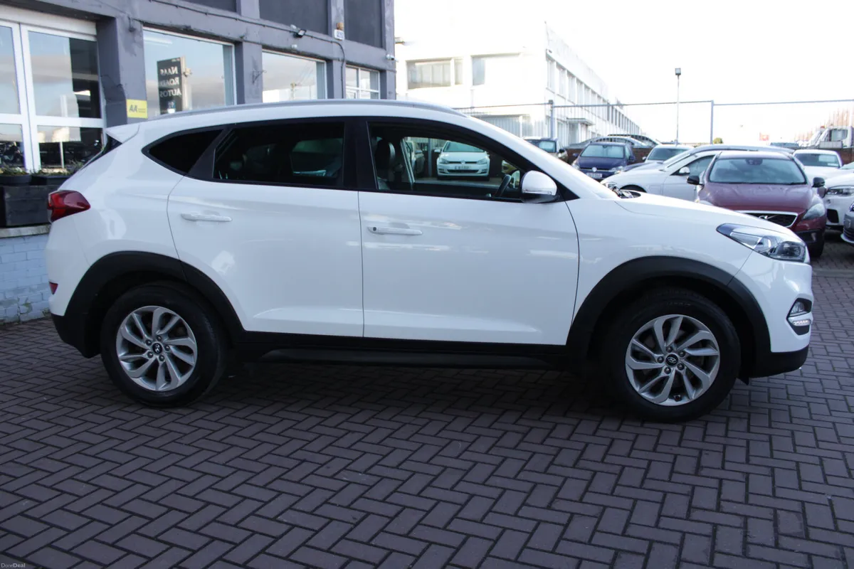 1.7CRDI EXECUTIVE PLUS EDITION 5DR ESTATE 123000KM - Image 3