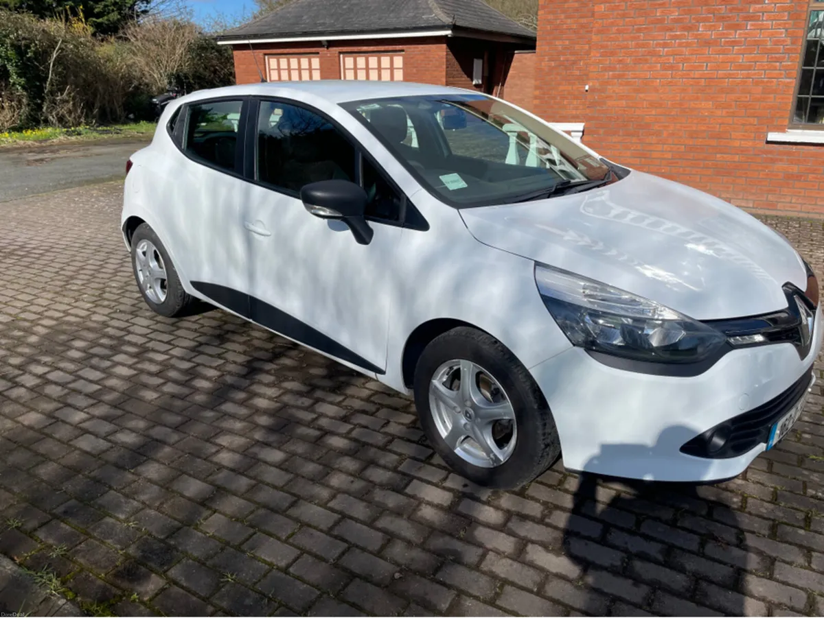 Renault Clio IV EXPRESSION 1.2 PETROL 4DR - Image 2