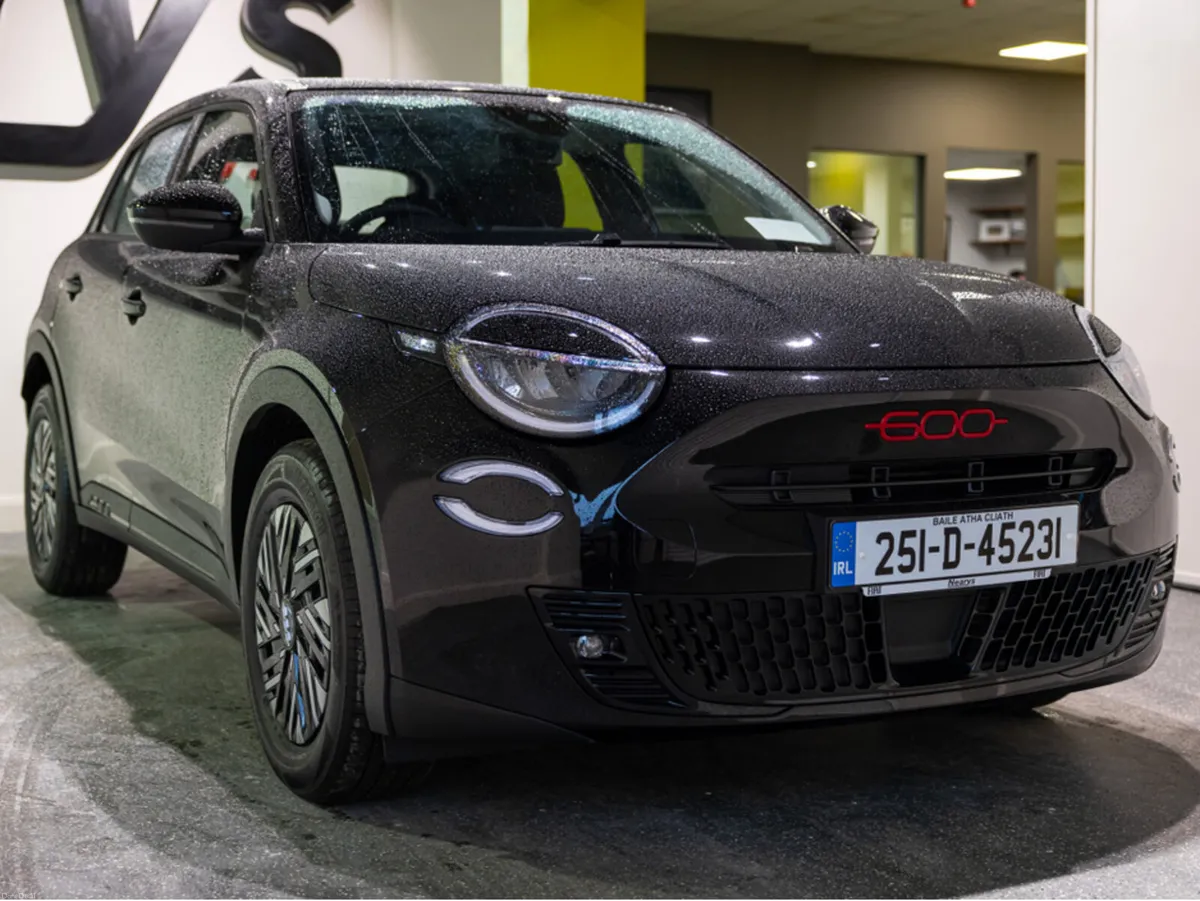 Fiat 600 RED - Image 1