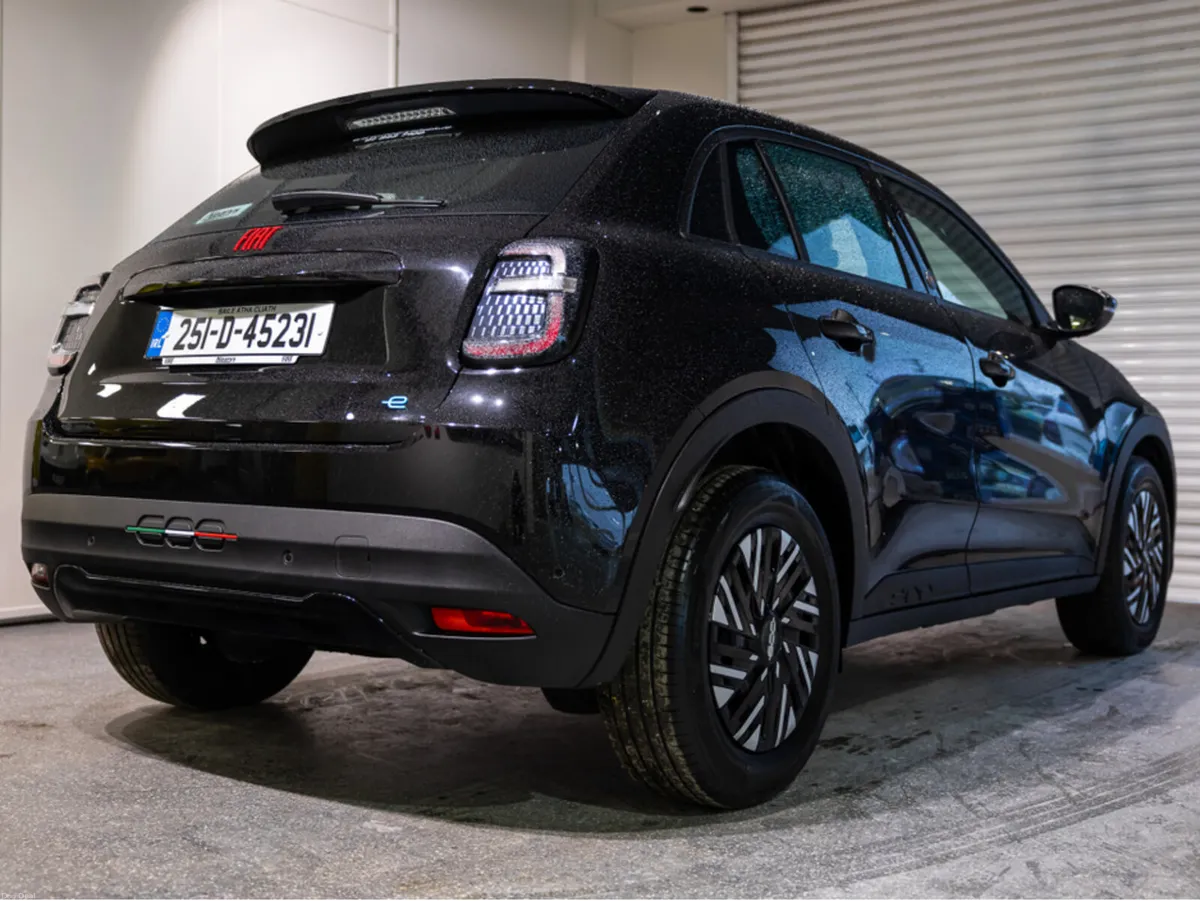 Fiat 600 RED - Image 4