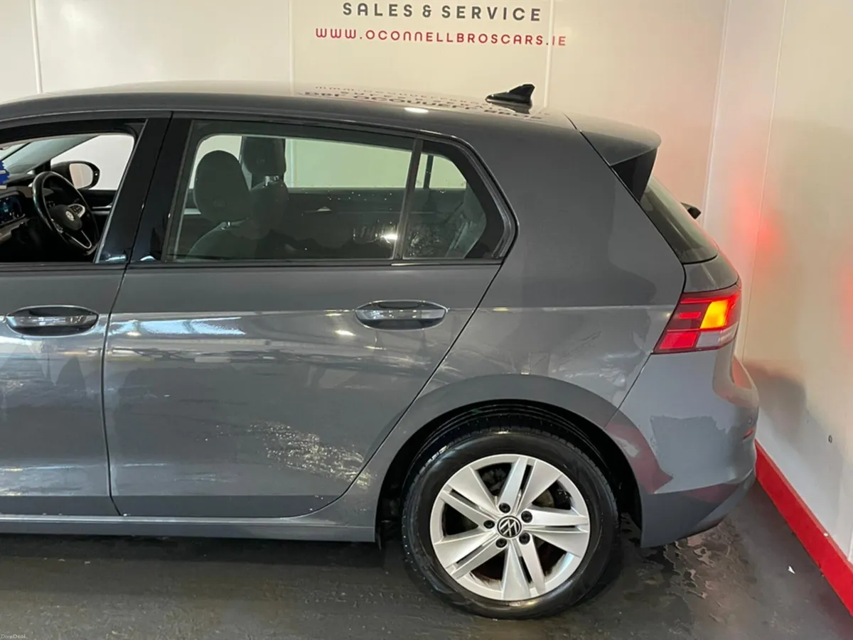 Volkswagen Golf 1.0 TSI 110HP 5DR - Image 5