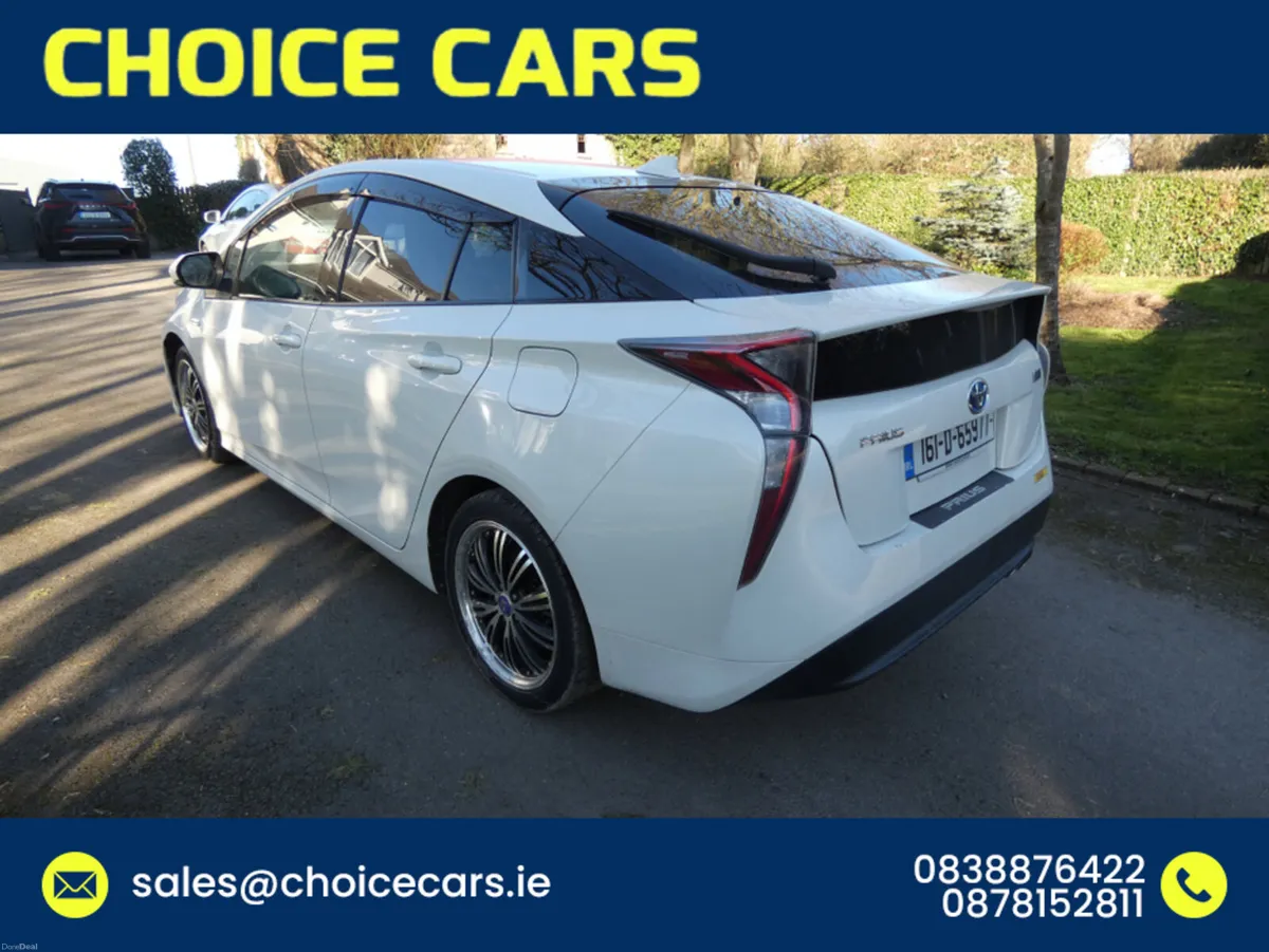 Toyota Prius 1.8 5DR AUTO HYBRID - Image 4