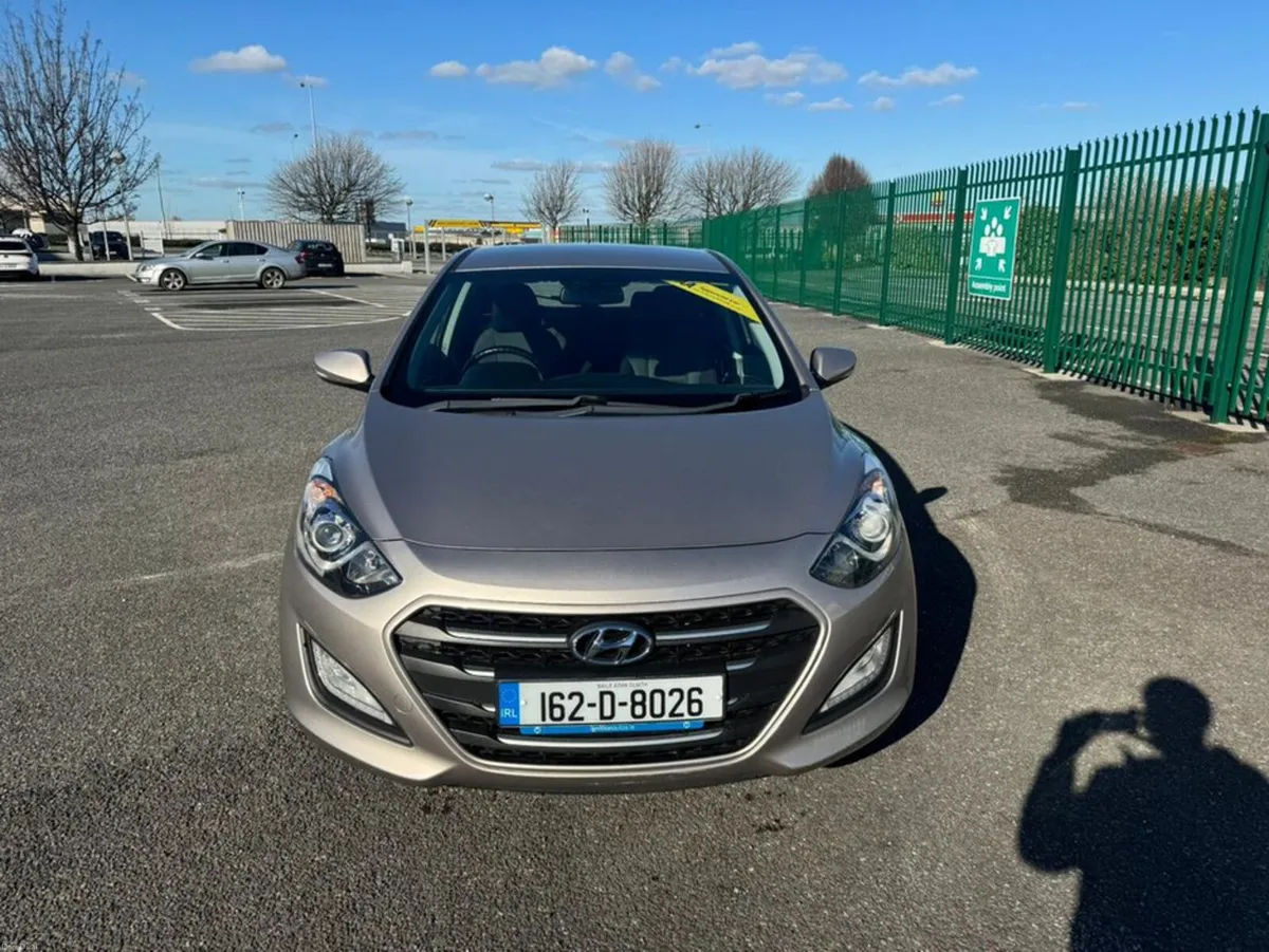Hyundai i30 1.6 DIESEL, DELUXE MODEL, LOW MILEAGE, - Image 3