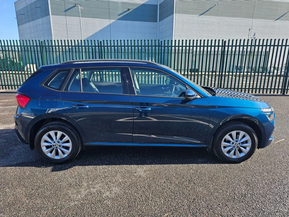 Skoda Kamiq 1.0 TSI, AMBITION MODEL, LOW MILEAGE, - Image 2