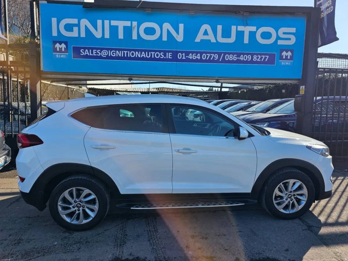 Hyundai Tucson 1.7 CRDI, EXECUTIVE MODEL, SERVICE - Image 2