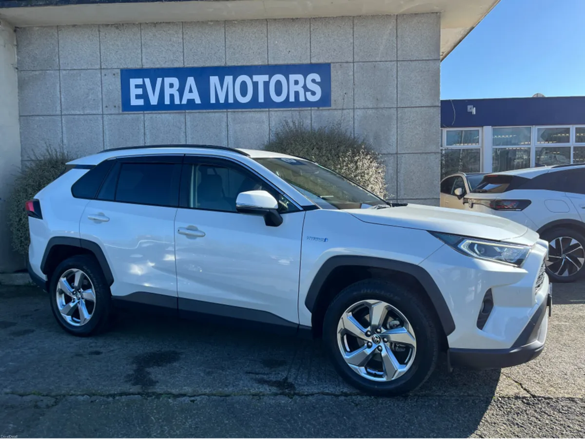 Toyota RAV4 X AUTOMATIC HYBRID 2.5 PETROL //KEYLES - Image 3