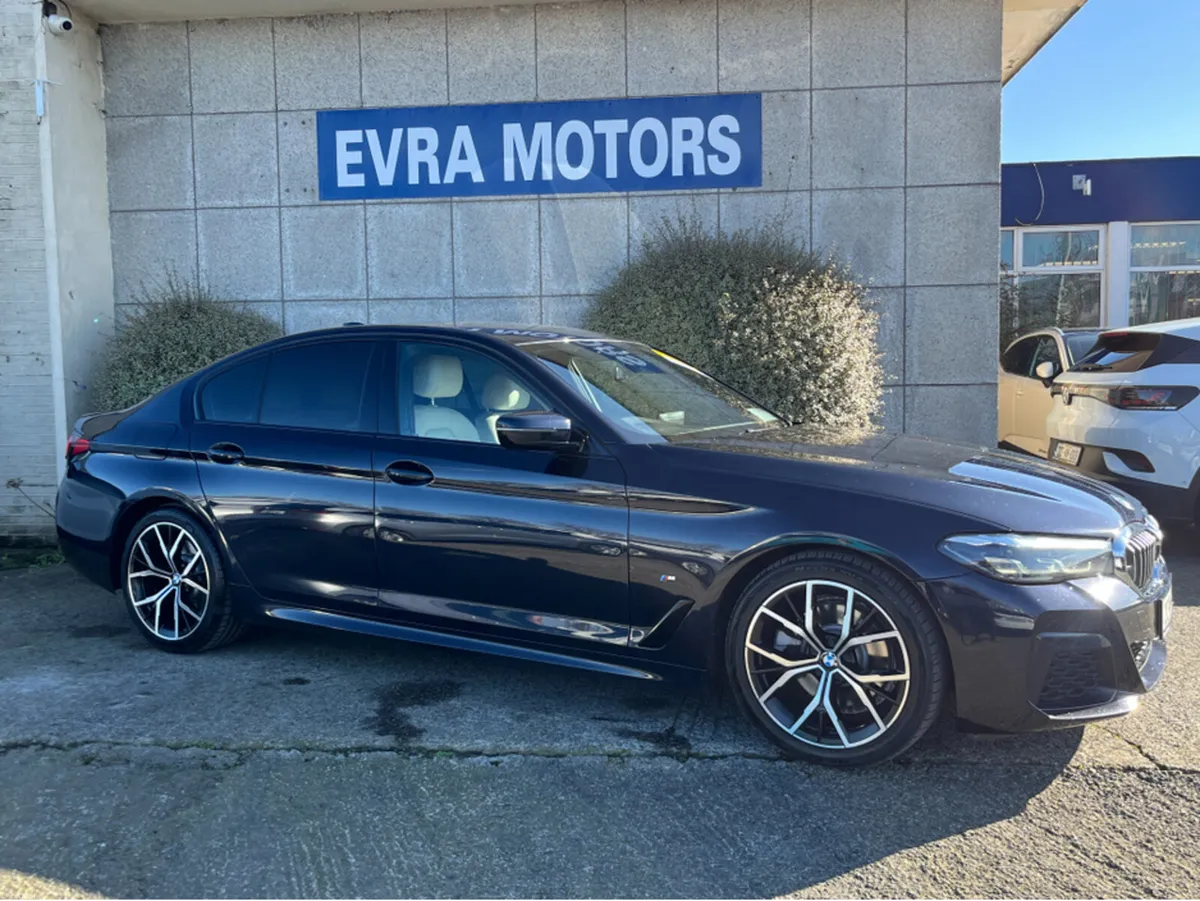 BMW 5-Series 520D M-SPORT 2.0 DIESEL MHEV //REVERS - Image 2