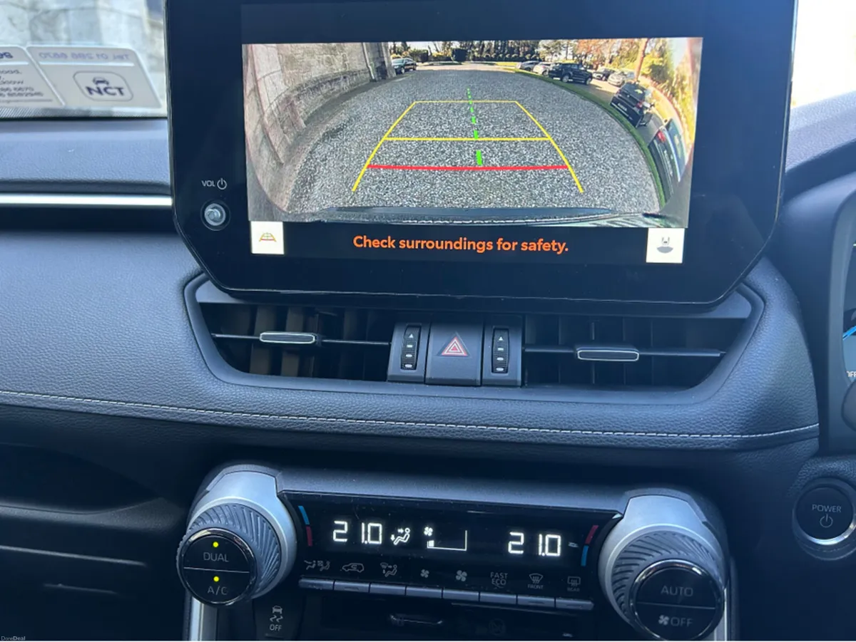 Toyota RAV4 HYBRID LUNA**//**€200 ROAD TAX**//**RE - Image 3