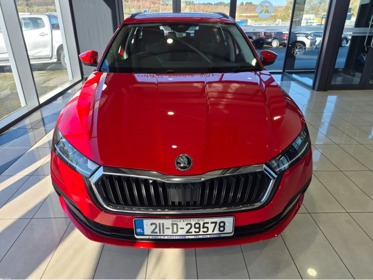 Skoda Octavia C AMBITION 2.0 TDI 115BHP ESTATE - Image 2