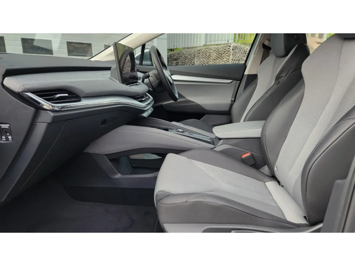 Skoda Enyaq IV 60 -FULL SKODA SERVICE HISTORY- SUP - Image 2