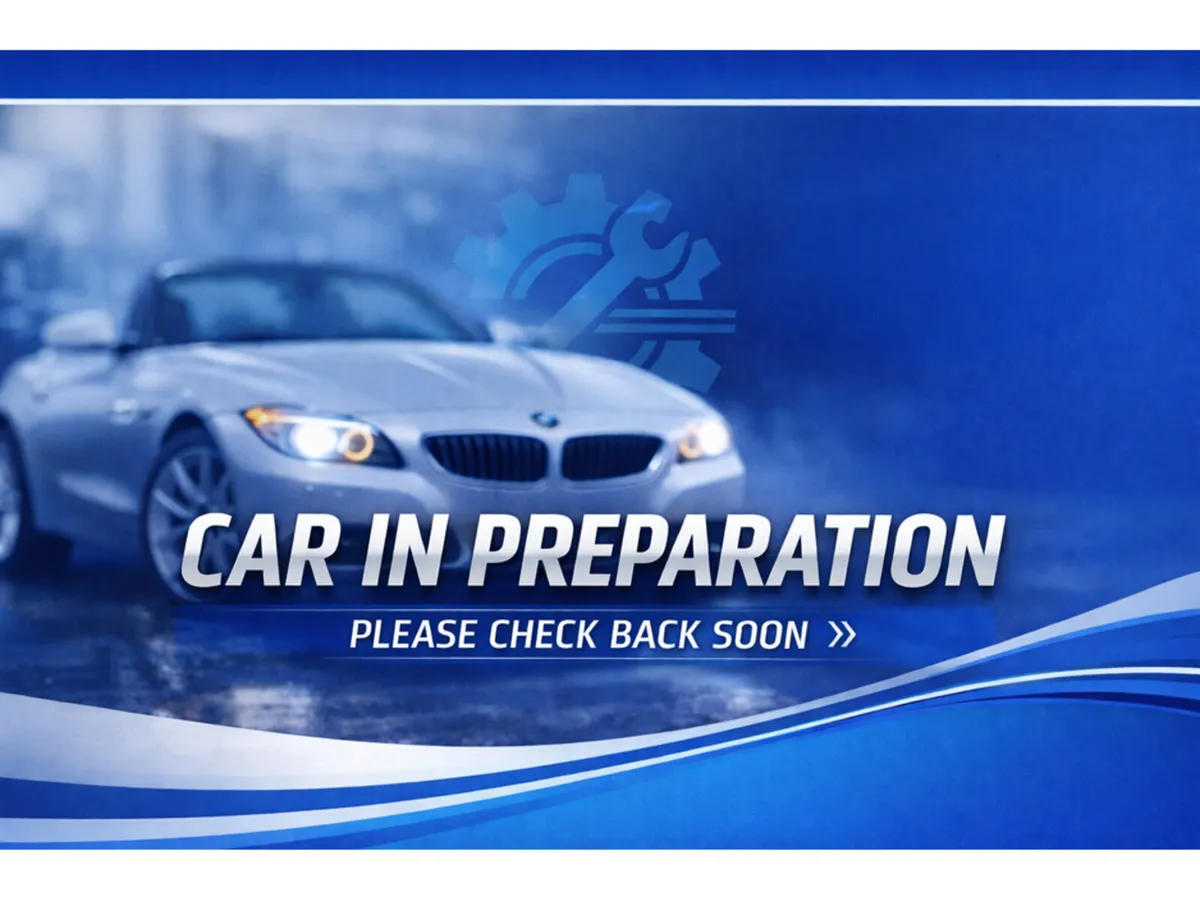 Lexus IS IS 300 H SE 4DR AUTO *** SELF CHARGING HY - Image 1