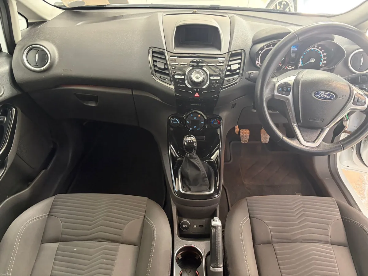 Ford Fiesta 2015. 1.0 TITANIUM - Image 4
