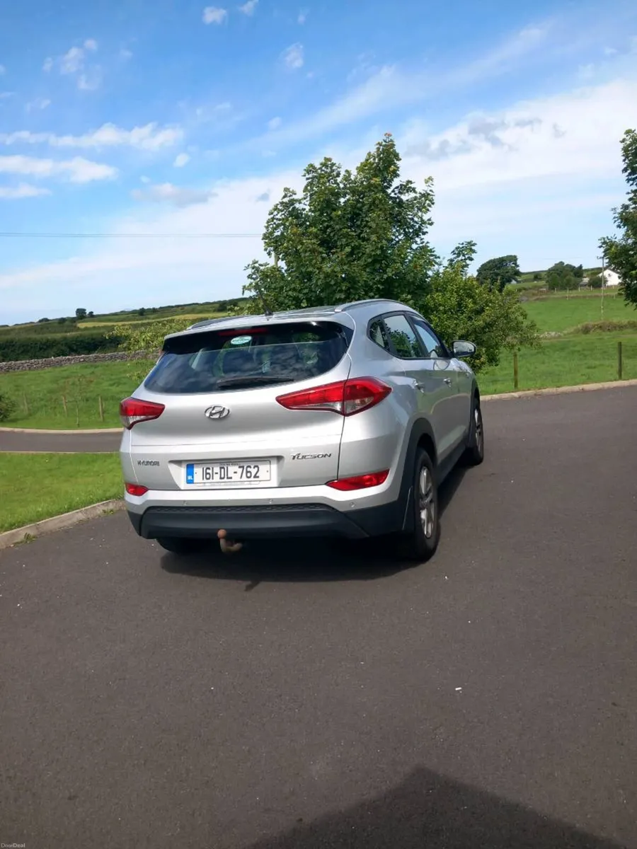 Low milage Hyundai tucson - Image 3
