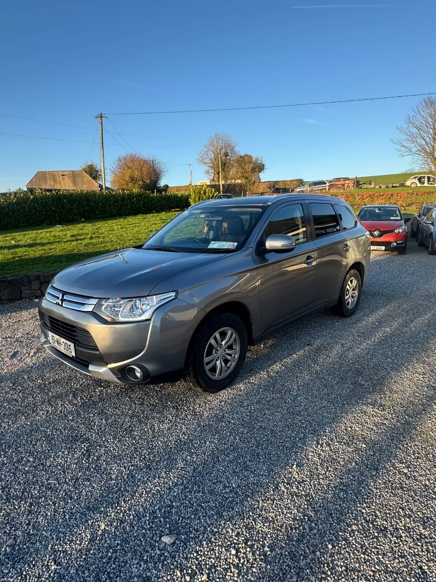 Mitsubishi Outlander 2015 nct 27 and taxed - Image 2