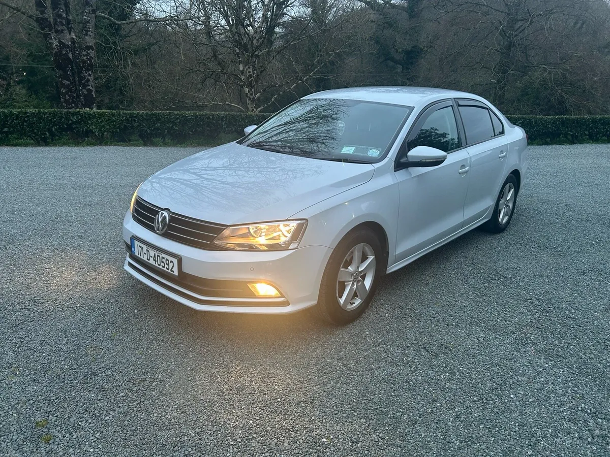 Volkswagen Jetta 2.0L - Image 1