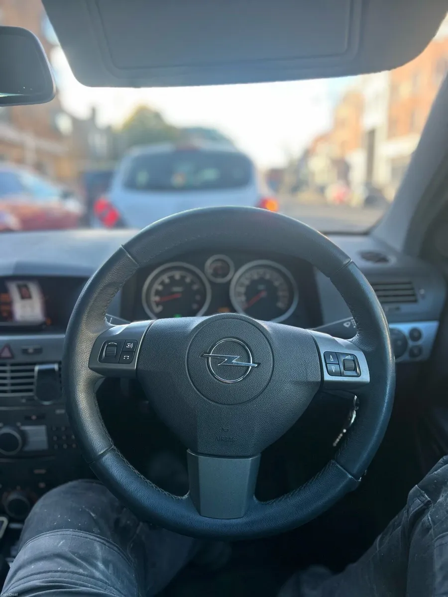 Opel Astra - Image 2