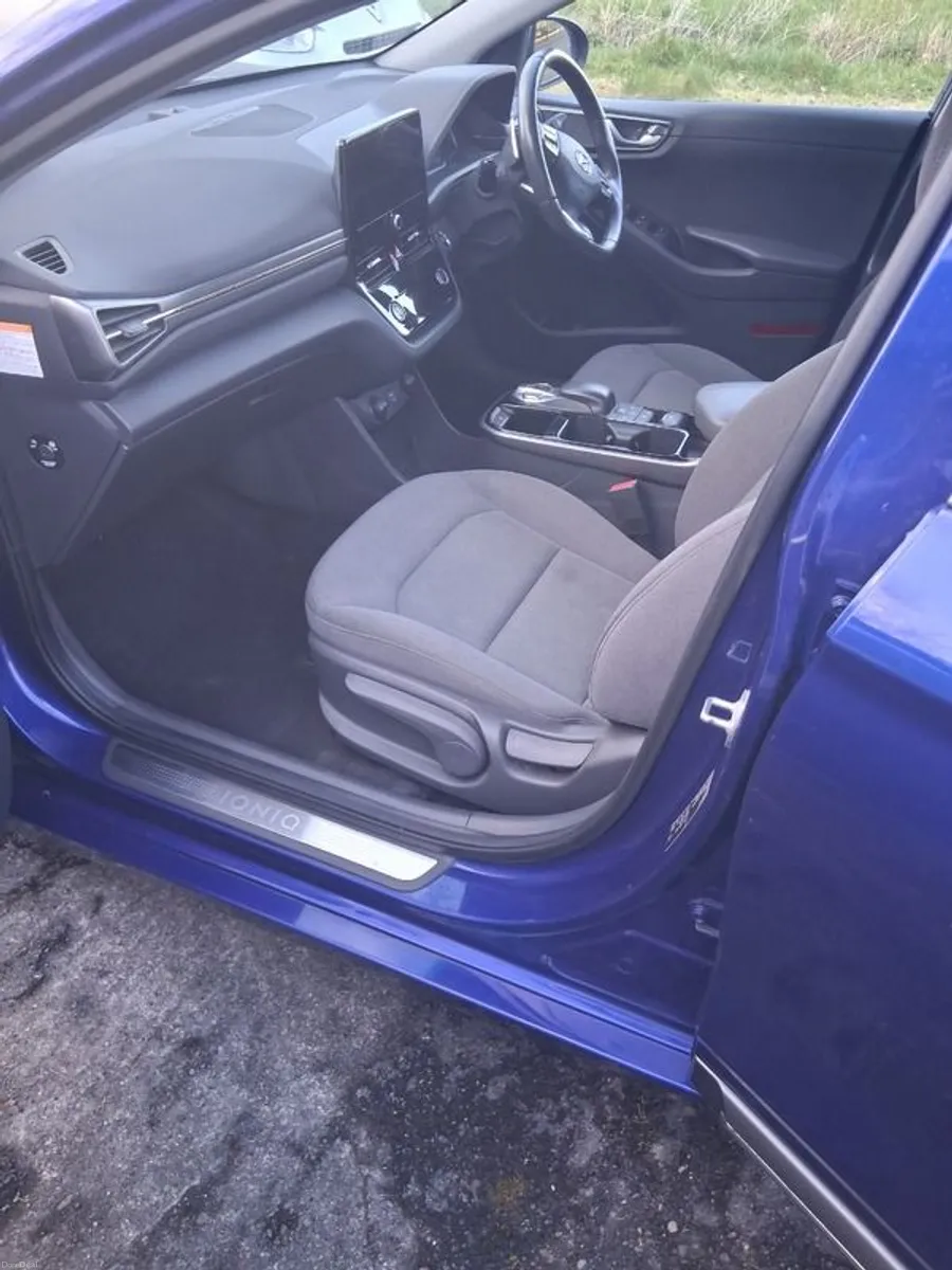 2020 Hyundai Ioniq Premium EV 98.5 SOH - Image 4