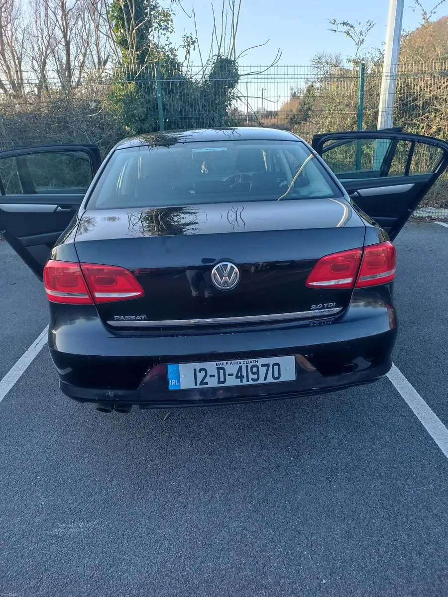 Volkswagen Passat 2012 - Image 4