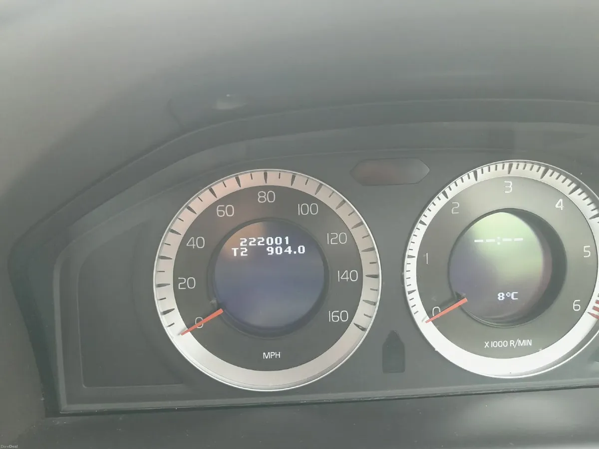 Volvo XC60 2010 - Image 3