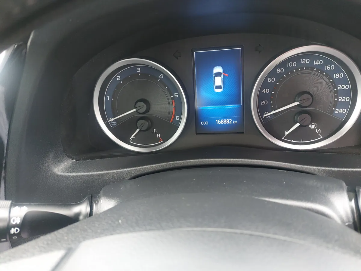 Toyota Corolla 2017 - Image 4