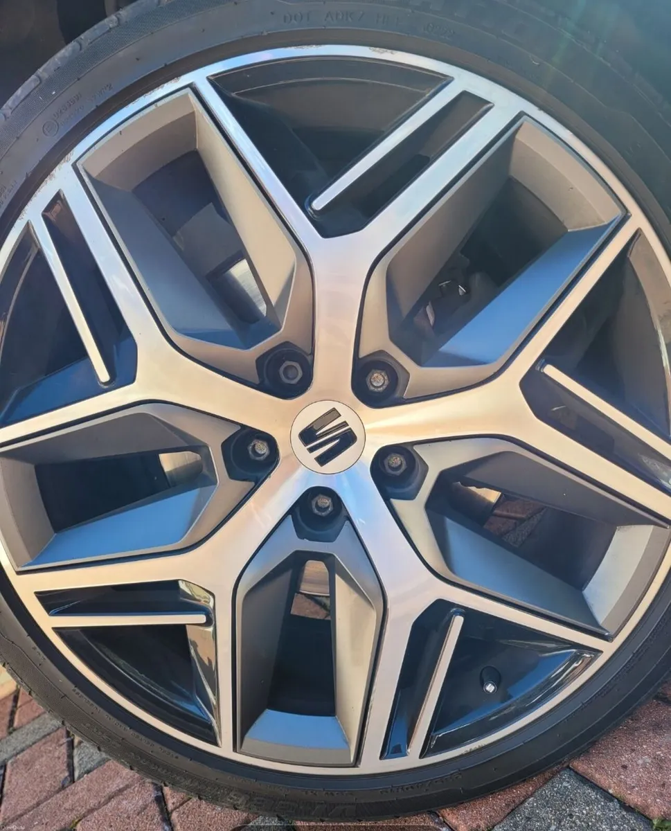 SEAT ATECA 2.0 TDI 150BHP DSG FR+ - Image 3