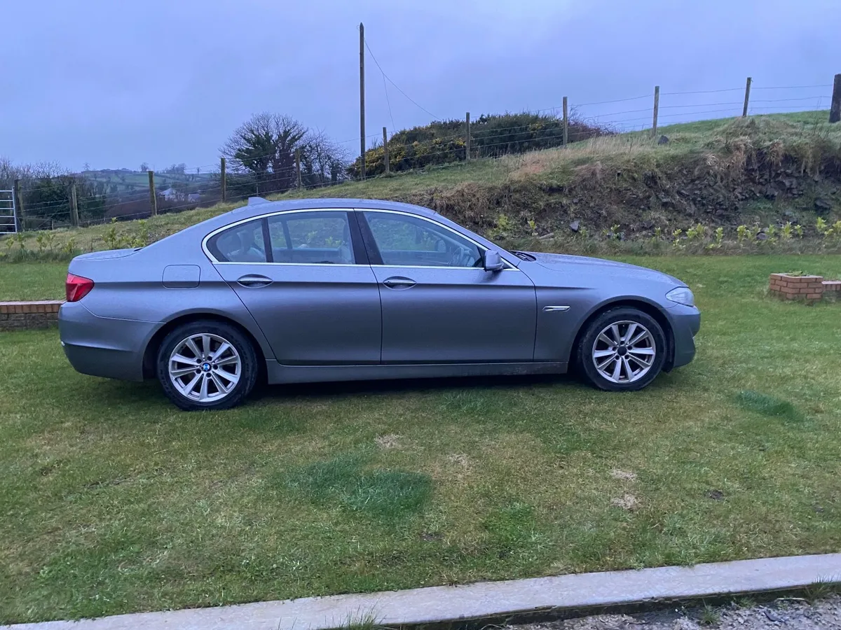 BMW 5-Series 2012 - Image 3