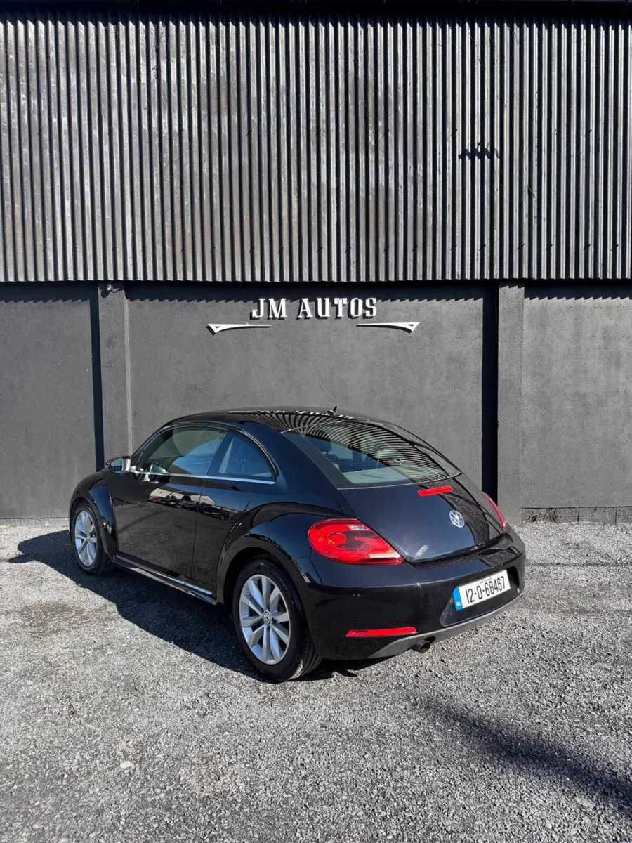VOLKSWAGEN BEETLE AUTOMATIC - Image 4