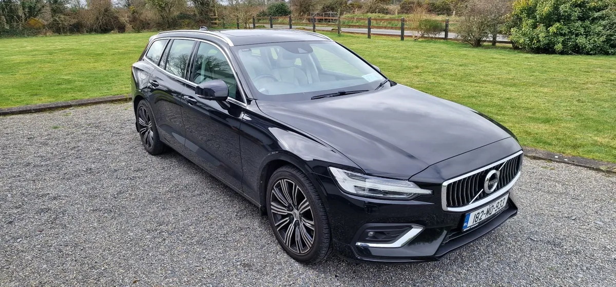 Volvo V60 Ultra high-spec & low-mileage - Image 2