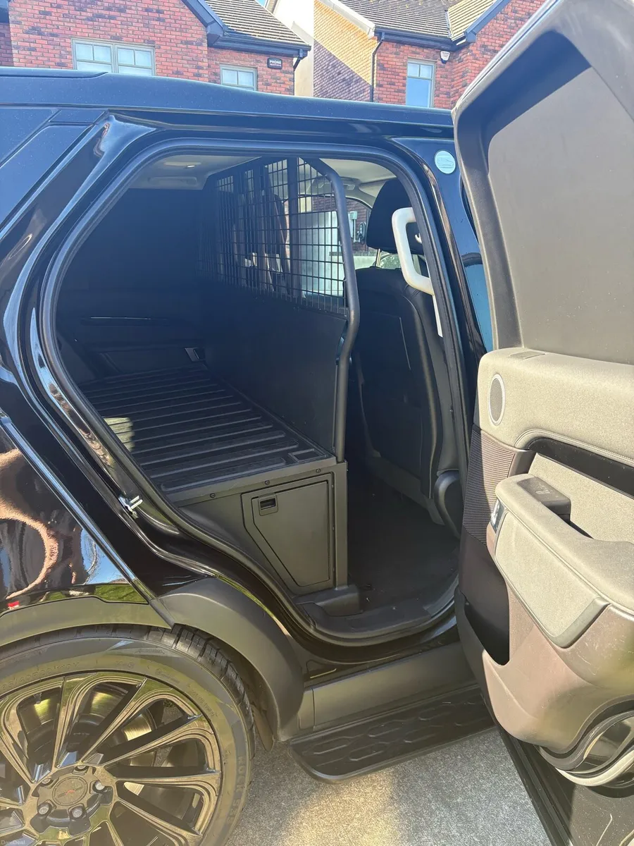 Land Rover Discovery - Image 4