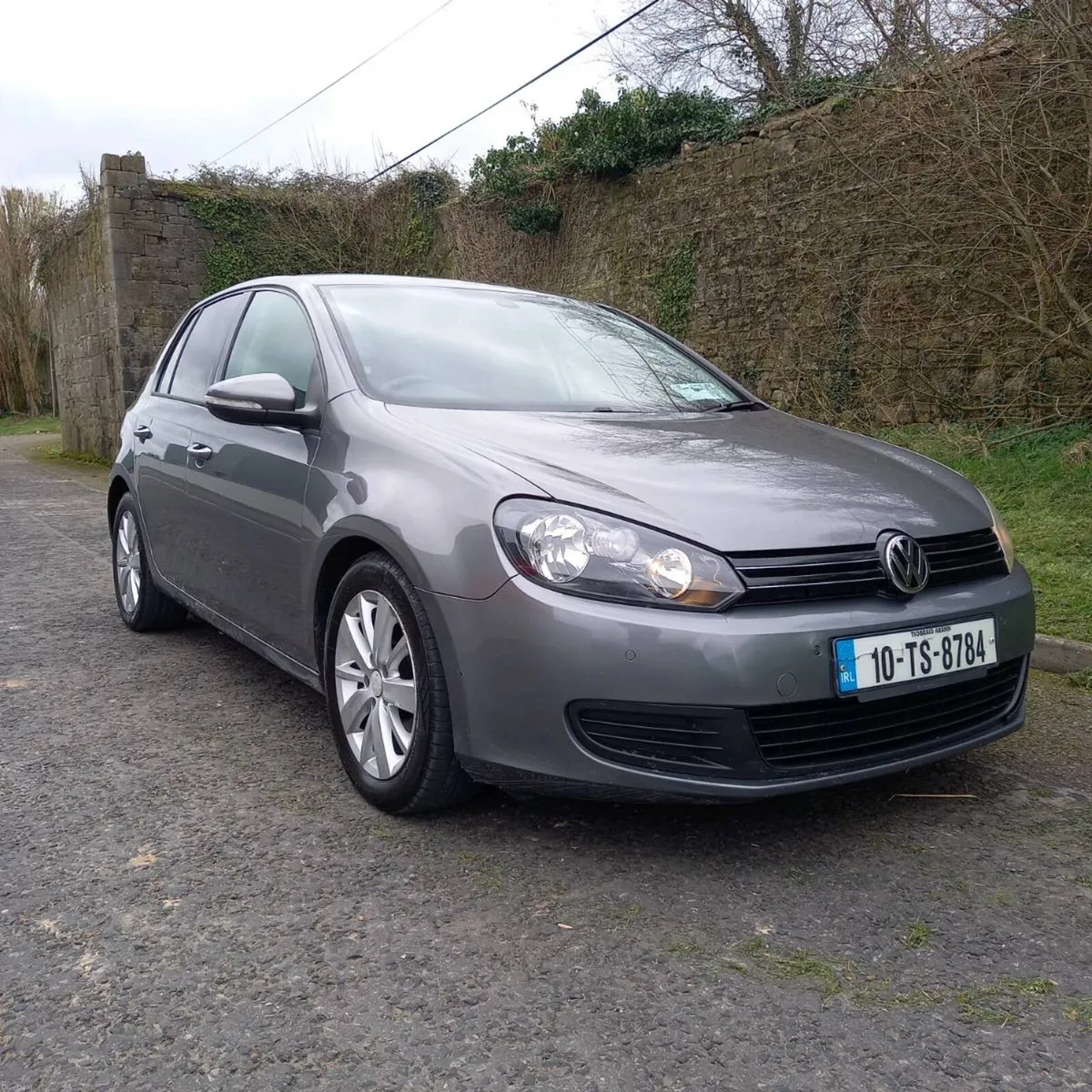 Vw Golf 1.6tdi hi-spec New Nct / taxed - Image 3