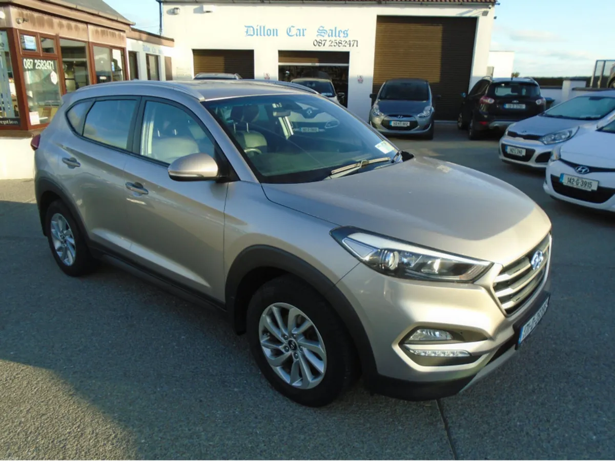 Hyundai Tucson 1.7 EXECUTIVE 5DR - Image 3
